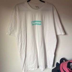 Supreme x Tiffany&Co. box logo
